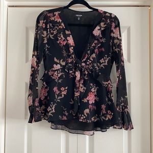 Evernew floral low cut blouse (Size 4)